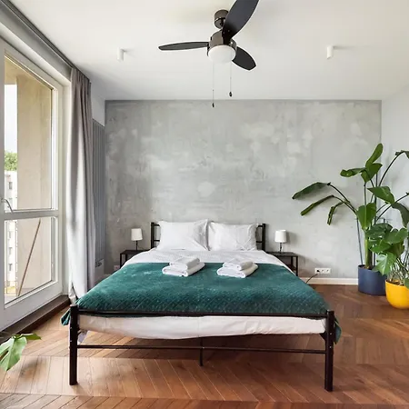 Zielone Zacisze Retro Warsaw